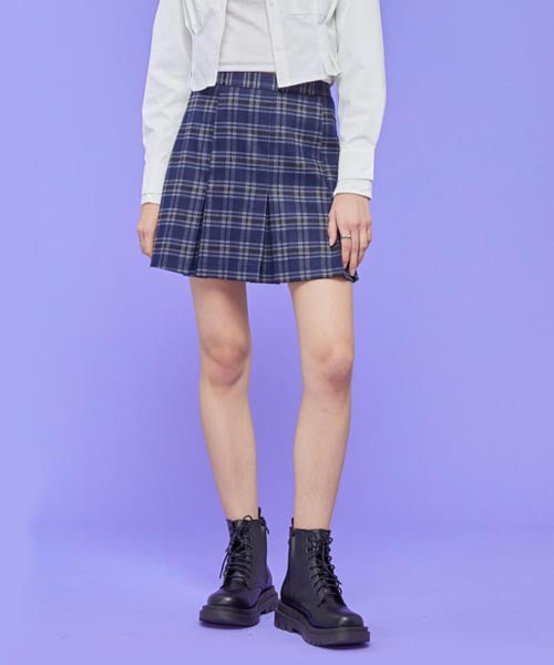 Womens - Check Pleated Mini Skirt in Black/white Check