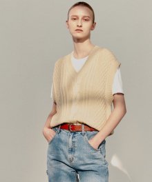 CABLE KNIT VEST - YELLOW