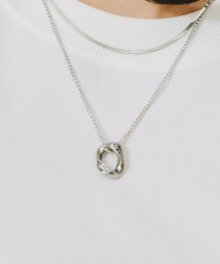 MOBIUS NECKLACE (SILVER)