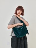 아코크(ACOC) Glossy Halfmoon Shoulder Bag_Green