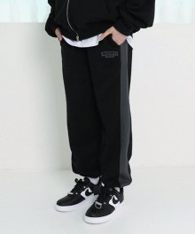 [UNISEX] SECTOR LOGO EMBLEM JOGGER PT_BLACK