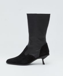 SUEDE MIDDLE BOOTS IN BLACK