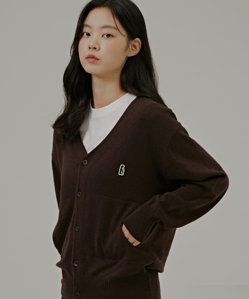 수에뇨스튜디오(SUENO STUDIO) 캐시미어 시그니처 가디건(브라운) - 47,600 | 무신사 스토어