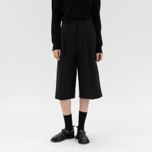 cotton tuck bermuda shorts (black)
