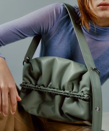 스트랩 번백 strap bun Bag M lambskin - mint gray 10도