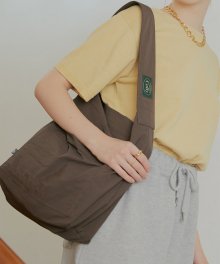 Nylon One shoulder Bag_brown