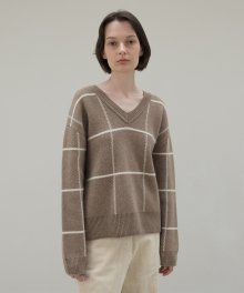 V-Neck Raccoon Fox Check Knit (Cocoa Brown)