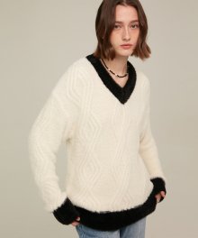 R V NECK BIG CABLE KNIT TOP_IVORY
