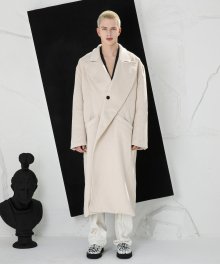 LJ24 TWISTED COAT (BEIGE)