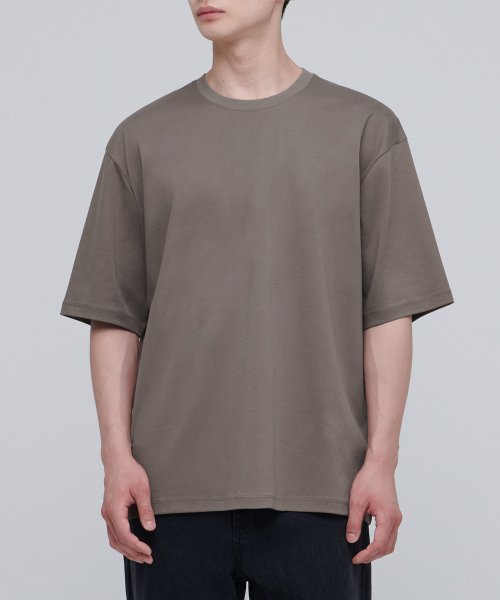 MUSINSA | MUSINSA STANDARD SILKET RELAXED FIT CREWNECK SHORT