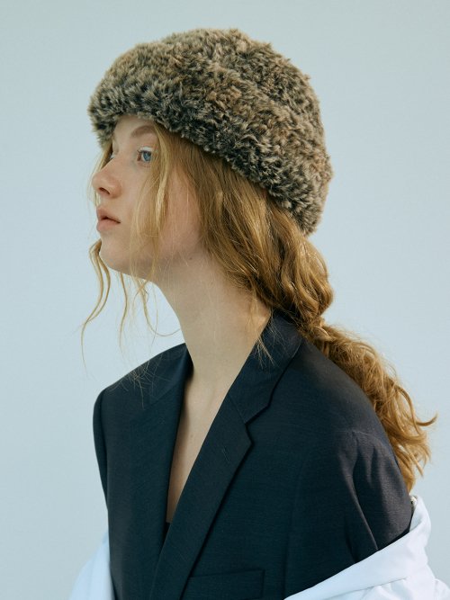 [Let there be light] Fur beanie in Brown