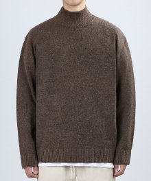 SNUG TURTLENECK KNIT (BROWN)