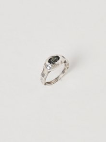 ANTIQUE CRYSTAL RING IN SILVER