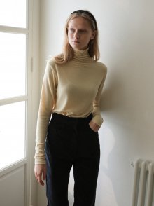 2.79 Shirring knit top (Butter)