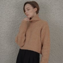 Wool Cropped Turtleneck Knit_Coral