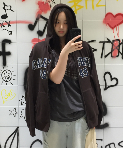 후아유(WHO.A.U) Signature Patch Hood Zip-up(Brushed