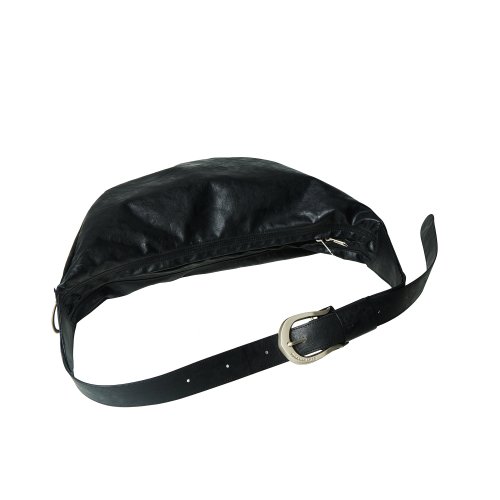 MUSINSA | IUGAMAKARAS H-Buckle Banana Leather Bag (black)