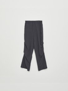 SIDE TUCK BANDING PANTS IN CHARCOAL