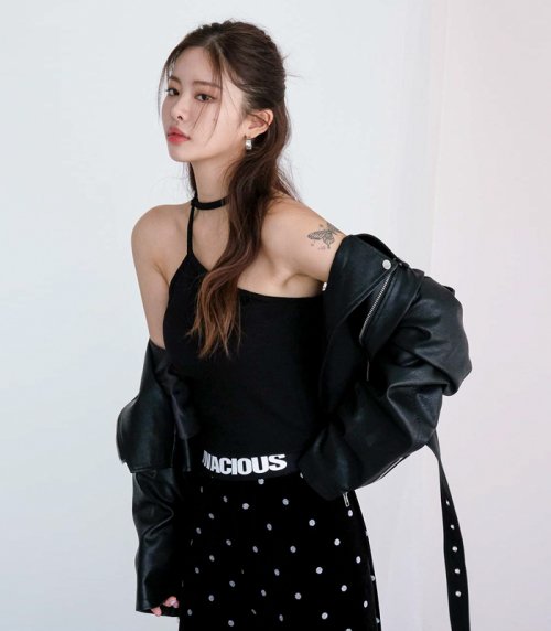 어반드레스(AVANDRESS) Halterneck Pearl Sleeveless BLACK 사이즈