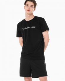 [중복상품 판매종료]남 J319906 BEH 남성 레귤러핏 블랙 인스티튜셔널 로고 반팔 티셔츠