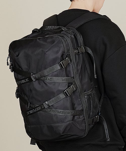 몬스터리퍼블릭(MONSTER REPUBLIC) CHALLENGER TRAVEL BACKPACK / BLACK - 109,000 | 무신사 스토어