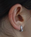 하스(HAS) BF006 Cubic point tulip earrings