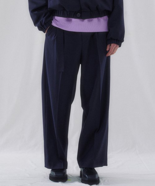 DETACHABLE BELTED 2-TUCK REAL WIDE SLACKS (NAVY)