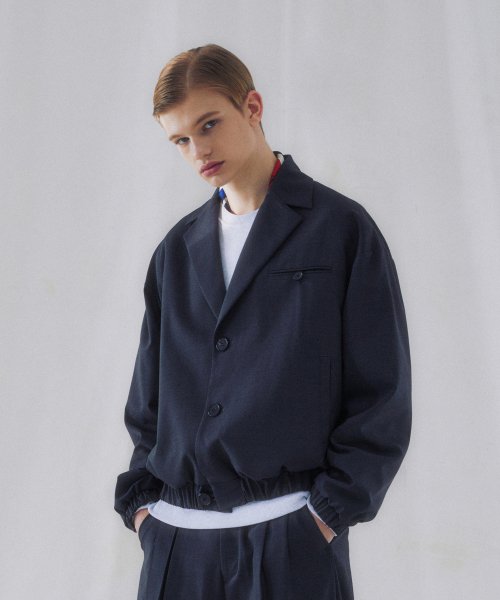 SPIRE STUD 3BUTTON CROPPED BLOUSON JACKET (DARK GREY)