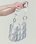 이지지(EEGEEGEE) GeeGee Puffer Bag (M) [Silver]