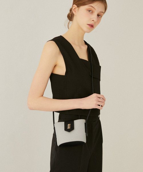 제이에스티나(JESTINA) JOELLE MAY MINI 크로스 BK (JHNCHE2BS230BK270) - 118,000 | 무신사 스토어