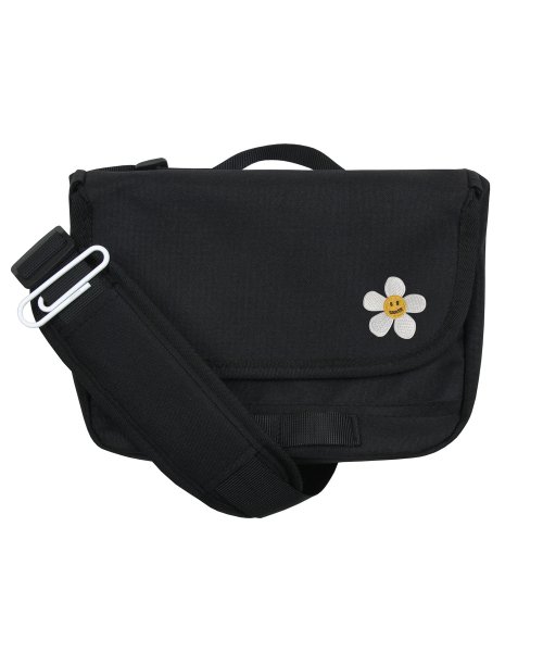 그레이버 백 앤 에이씨씨(GRAVER BAG AND ACC) [BAG&ACC]화이트 플라워 스마일 자수 크로스 미니 메신저백_블랙 - 33,600 | 무신사 스토어