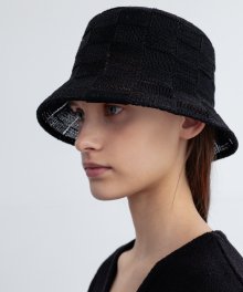 CHECKERED PATTERN BUCKET HAT BK