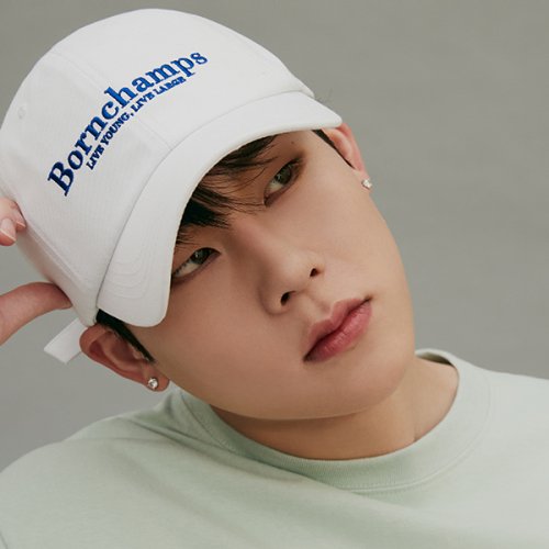 본챔스(BORN CHAMPS) 세리프 로고 볼캡 B22SA04WH - 사이즈 & 후기 | 무신사