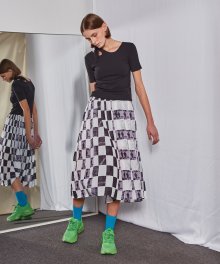 Pattern Pleats Skirt