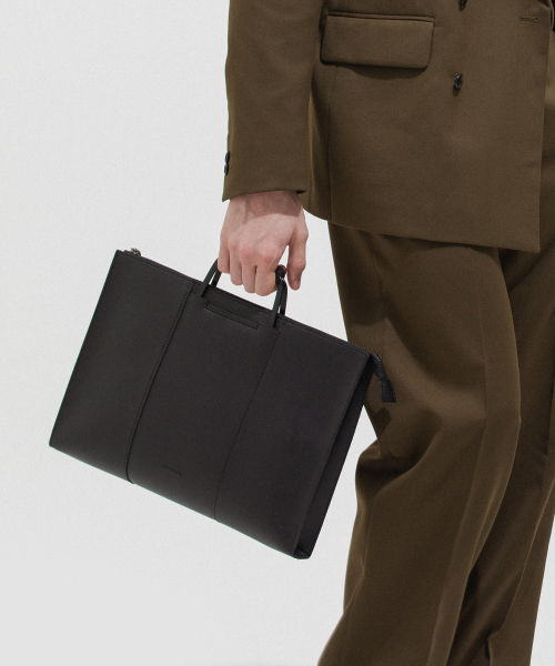 Essential Pouch R01 черный