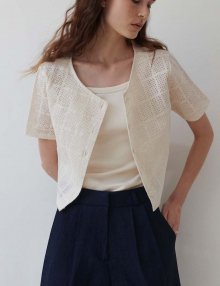 Lace half crop cardigan (natural)