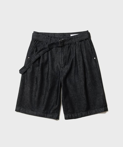 MUSINSA | SHIRTER BELTED TWO TUCK DENIM SHORTS (BLACK)