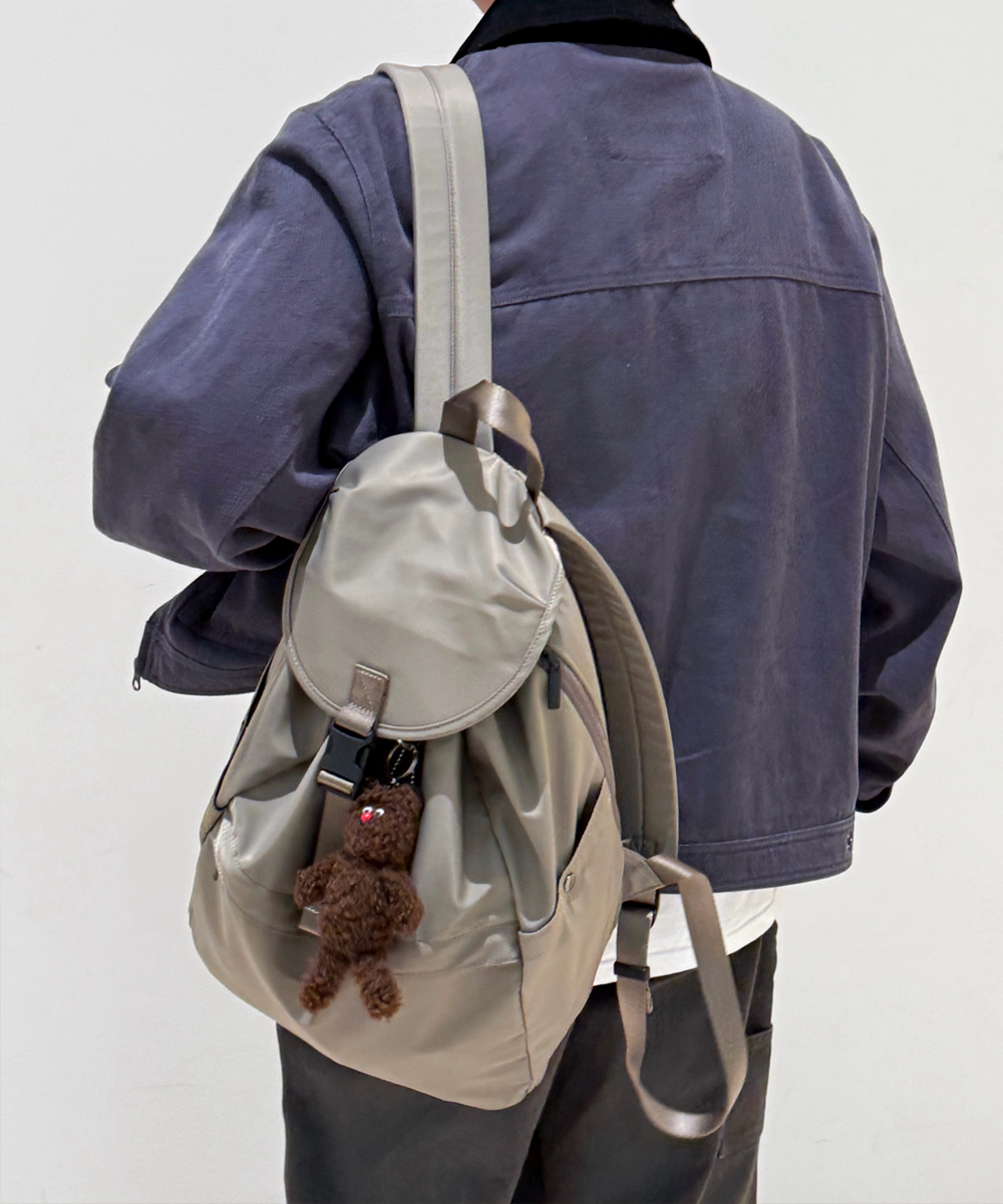 Рюкзак HEN STRING RUCKSACK на затяжках
