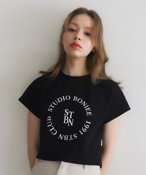 보늬(BONIEE) 크롭티 써클 라운드(Crop Circle Round) 그래픽 루즈 티셔츠 블랙 - 23,900 | 무신사 스토어