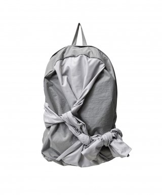 이우가마카라스(IUGAMAKARAS) Knotted Backpack (Nylon-Silver)