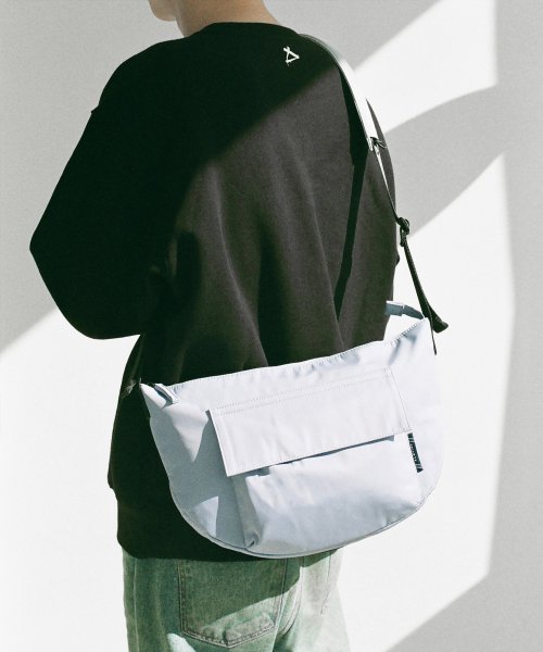 Moon best sale messenger bag