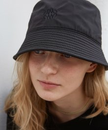 NICOLE STANDARD BUCKET HAT_BLACK