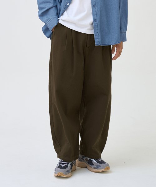 MUSINSA | TOFFEE Two-Tuck Cotton Balloon Elasticated waist Pants