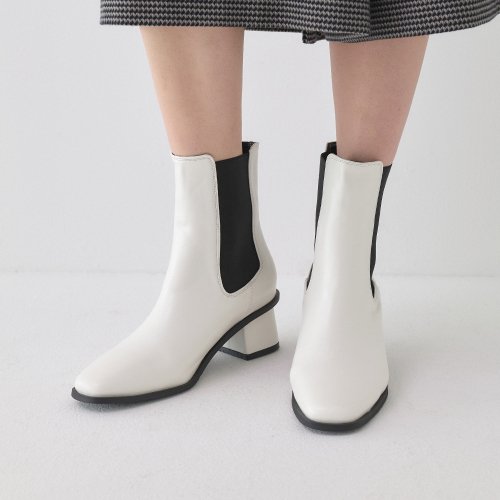 Square toe store white ankle boots