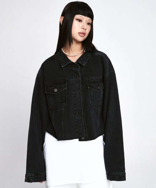 Distressed cropped outlet denim jacket black