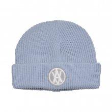 A LOGO CIRCLE EMBLEM EMBOSS PATCH SHORT BEANIE SKYBLUE