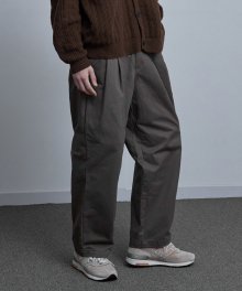 HOMELY TWO TUCK HEAVY CHINO PANTS (TAUPE)
