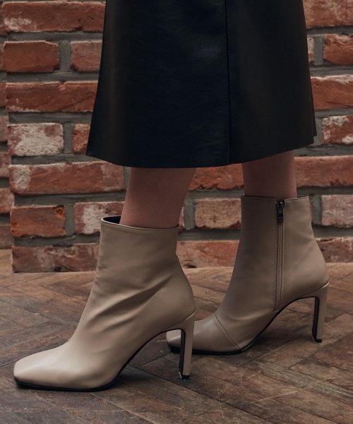 ADAUL - Square Line Ankle Boots Heel - Beige