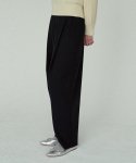 블랭크03(BLANK03) wool curved tuck pants (navy)