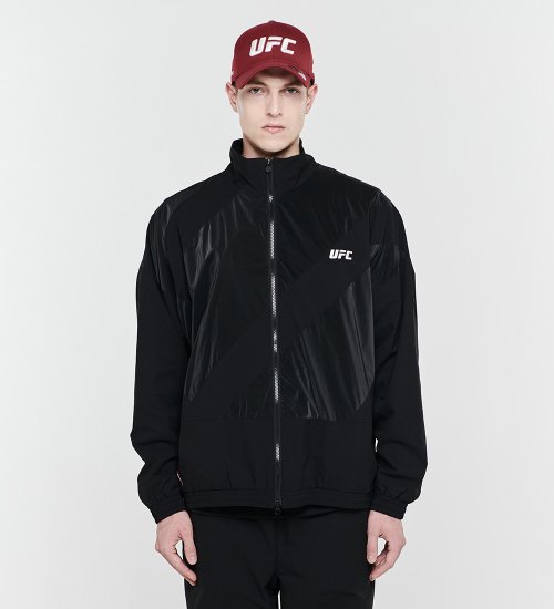 Трек-куртка UFC Emblem Relaxed Fit Black U2JKT3305BK